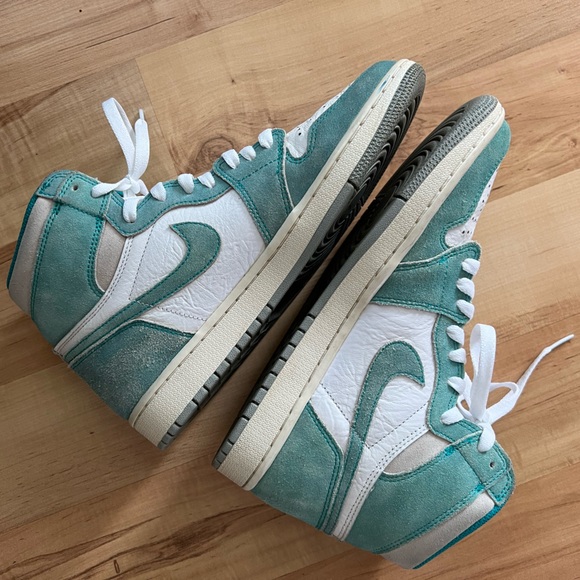 Air Jordan 1 Retro High OG 'Turbo Green' - Picture 4 of 8